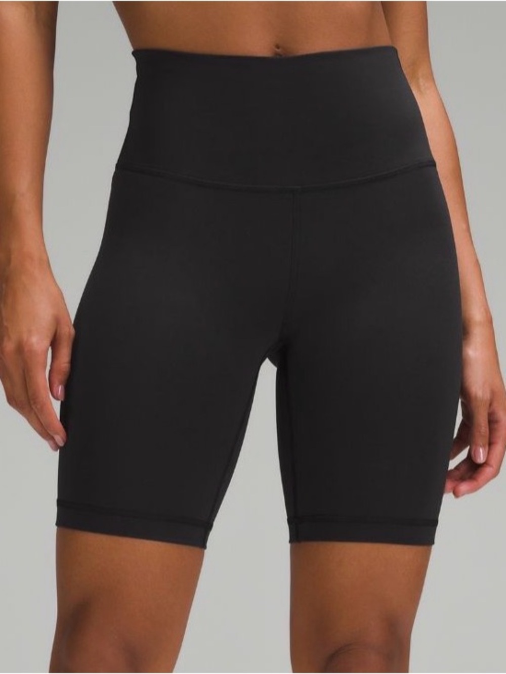 ✨NWT Lululemon Black Wunder Train HR Short 8”✨